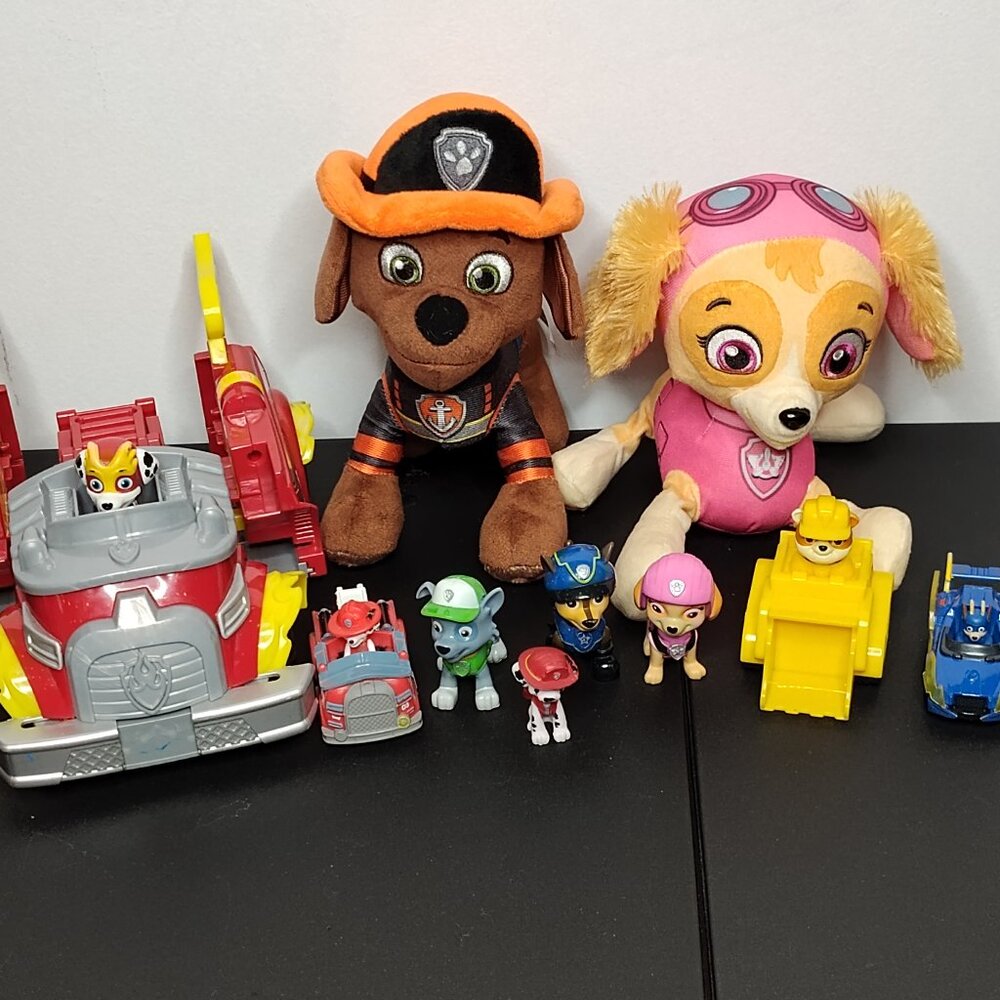 Paw Patrol Kids Toy Lot Vehicles, Action Figures, Zuma Skye Plushies 11 Pieces